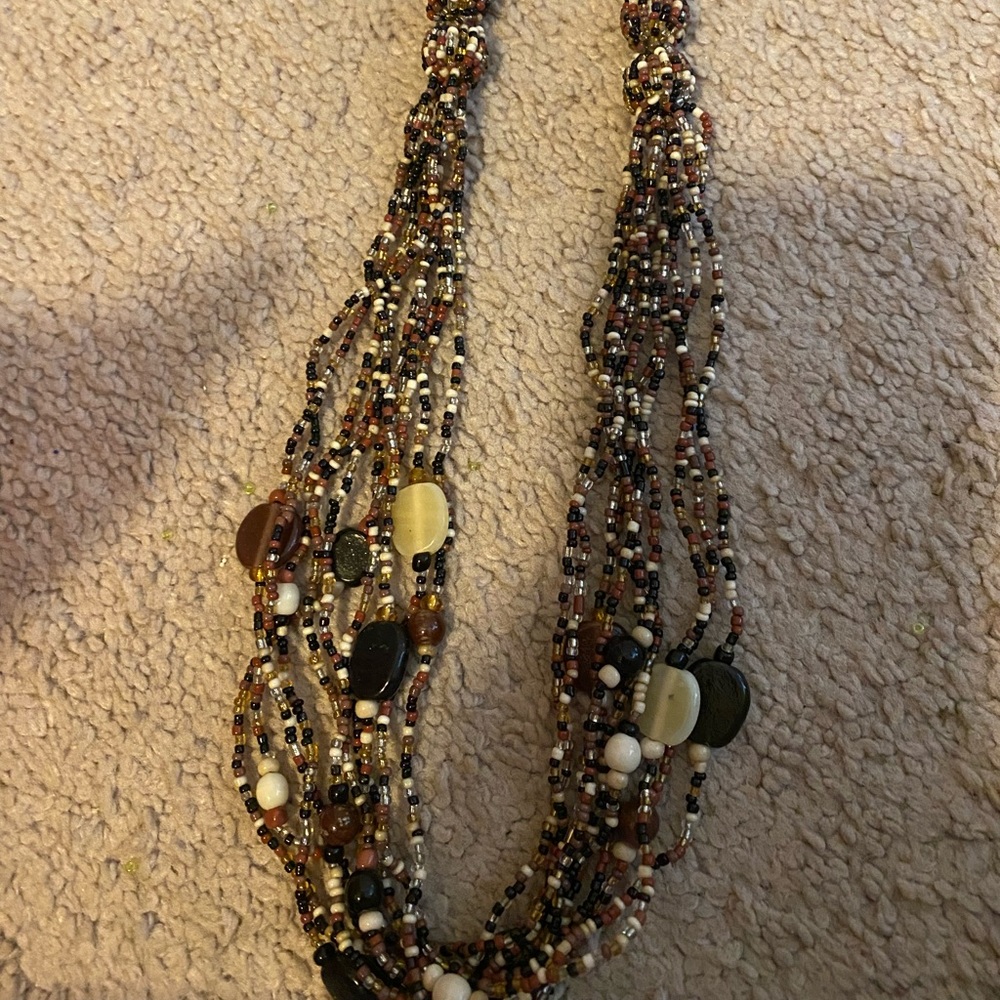 Bijoux Pierre Handmade Necklace